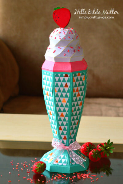 Strawberry Milkshake box by DT Helle