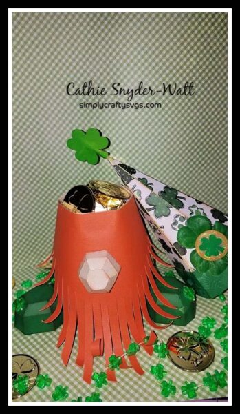 Leprechaun Gnome by DT Cathie